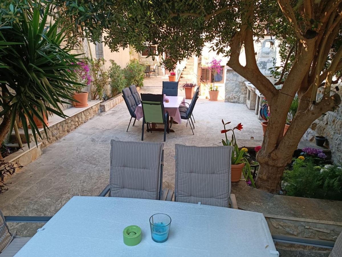 דירות ספליט Diocletian Garden Centar מראה חיצוני תמונה